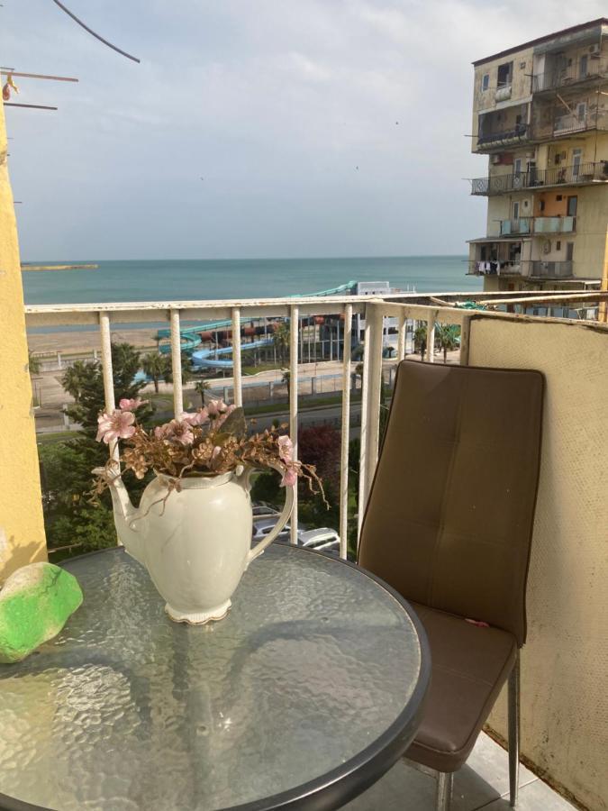 Apartment Near The Sea Batoemi Buitenkant foto